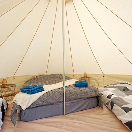 Hotel Tipi Experience L'Echappee Belle à Saint-Maudez Extérieur photo