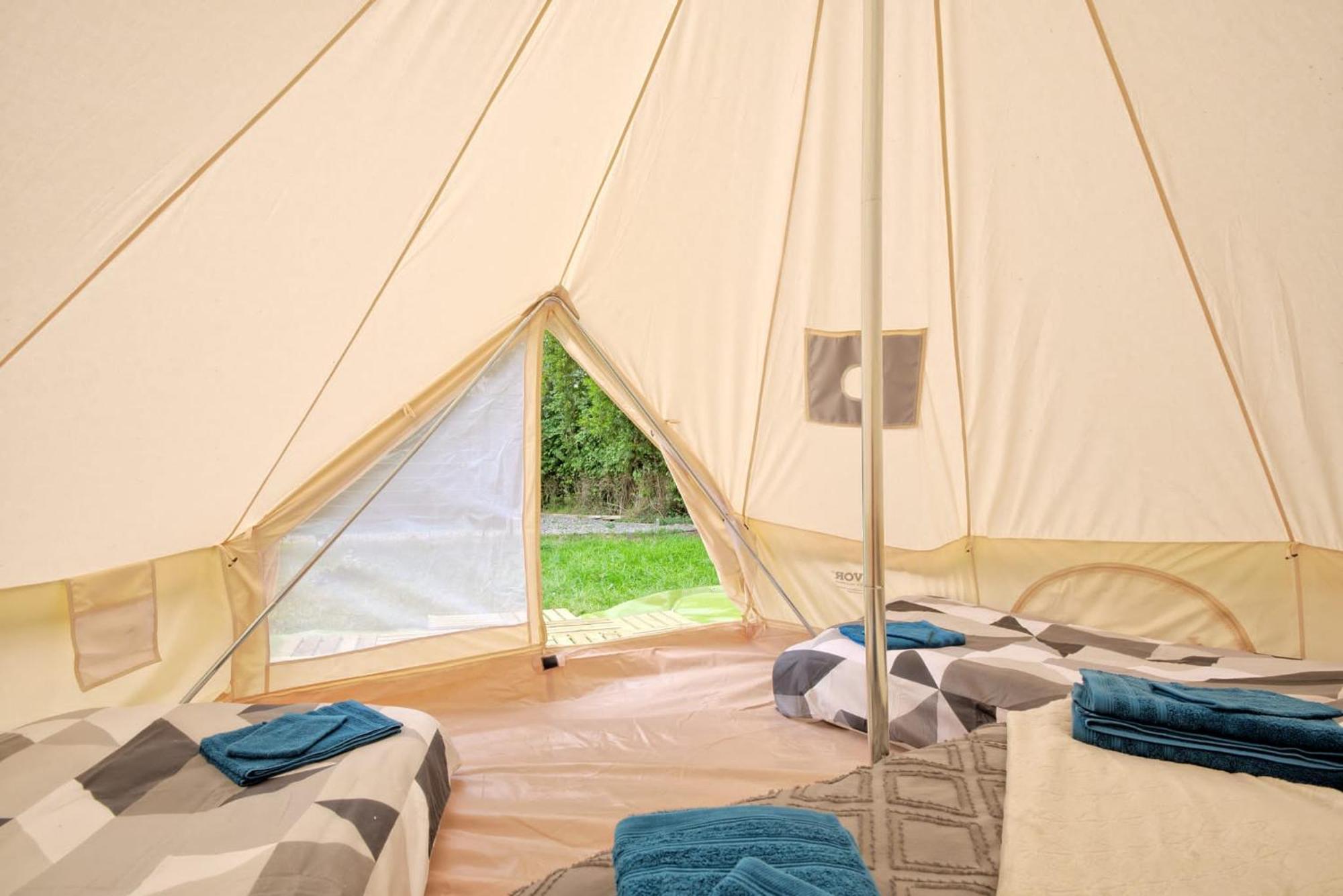 Hotel Tipi Experience L'Echappee Belle à Saint-Maudez Extérieur photo